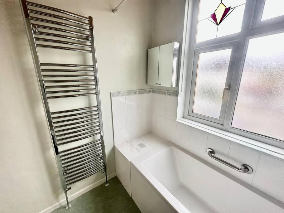 4 Bed House In Daneby Road,se6 Holiday home