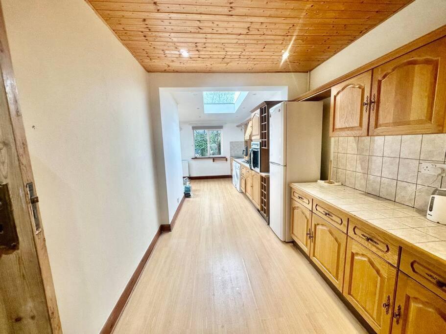 4 Bed House In Daneby Road,se6 Holiday home