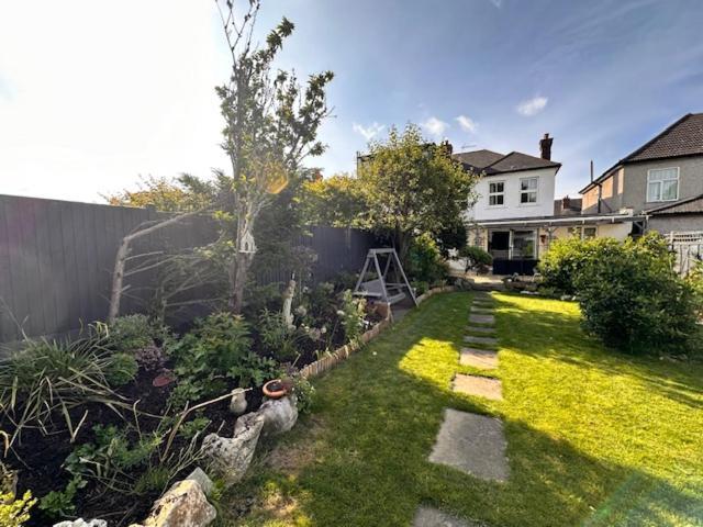 4 Bed House In Daneby Road,se6 Holiday home *