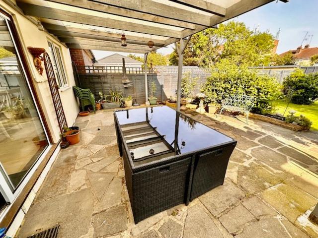 4 Bed House In Daneby Road,se6 Holiday home Catford
