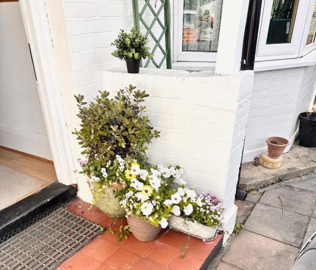 Дом отдыха 4 Bed House In Daneby Road,se6